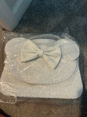 Loungefly White Sequin Minnie Ear Shoulder Bag with Bow